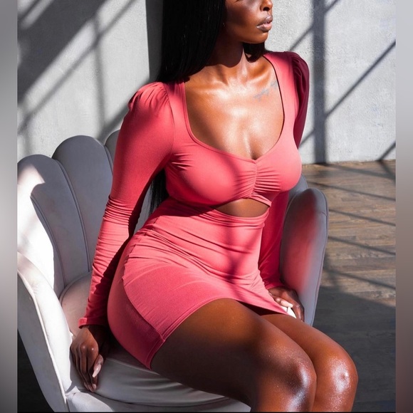 Pink mini dress - Picture 2 of 4